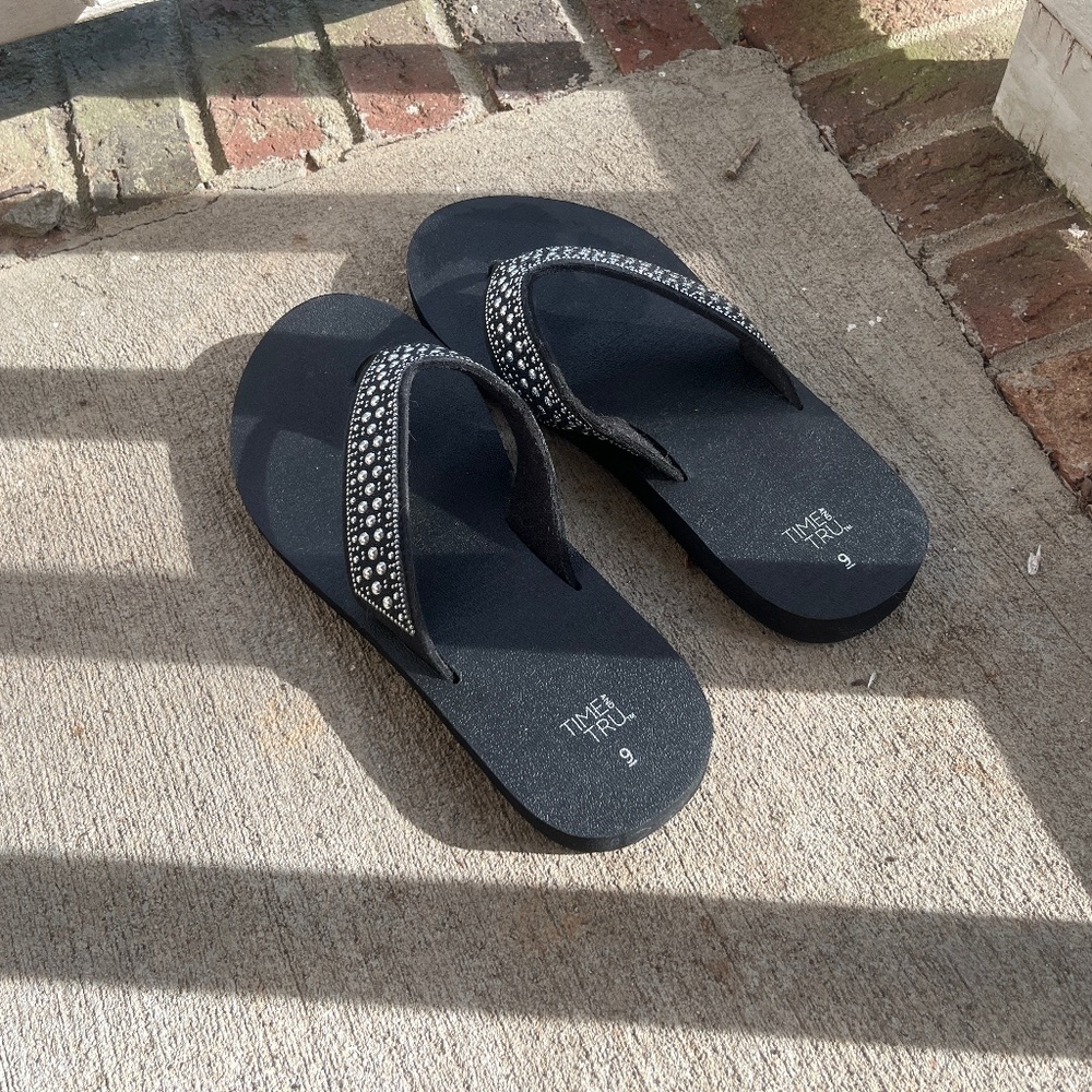 Sandles/flipflops